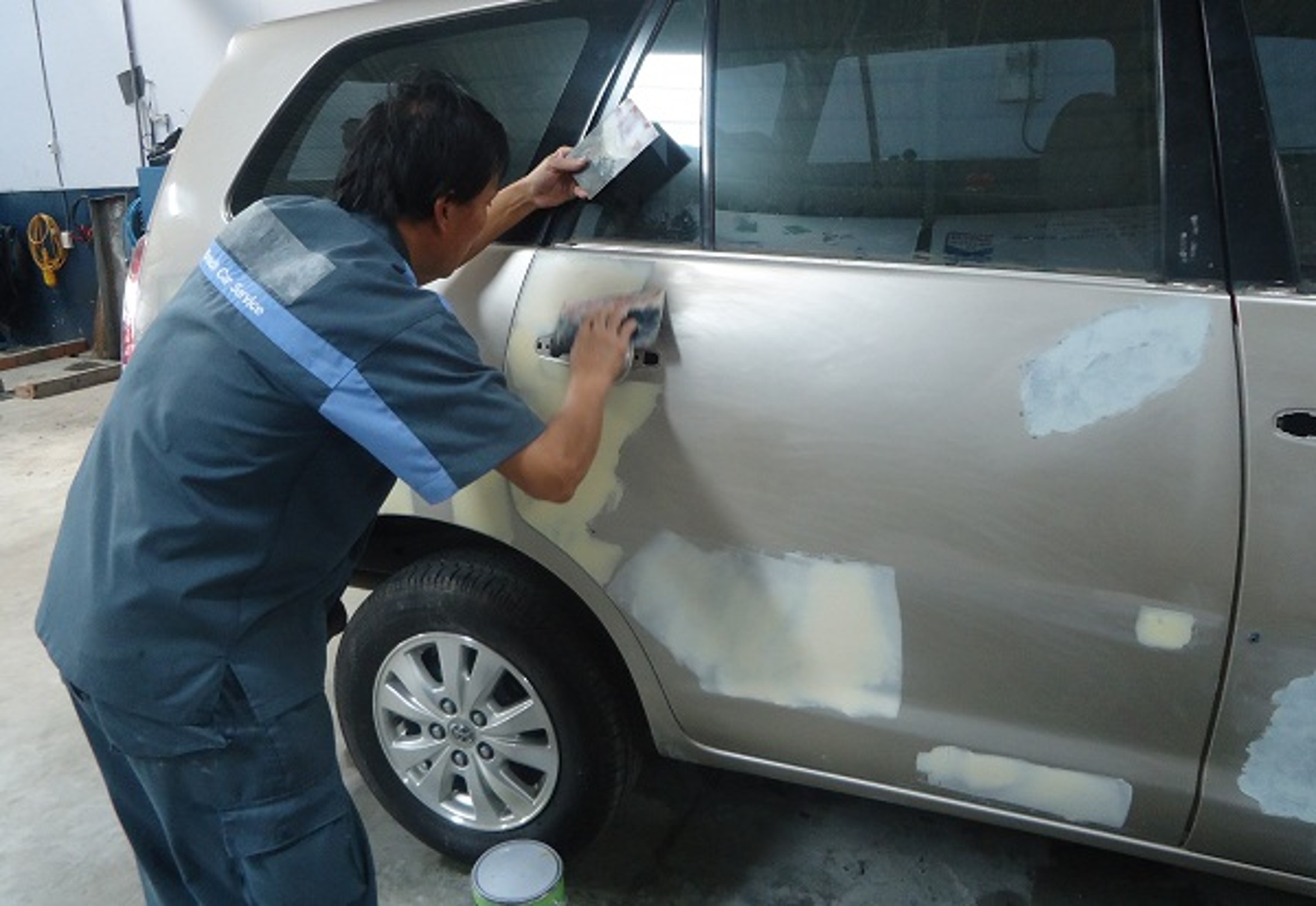 Dịch vụ thay kính, hàn kính